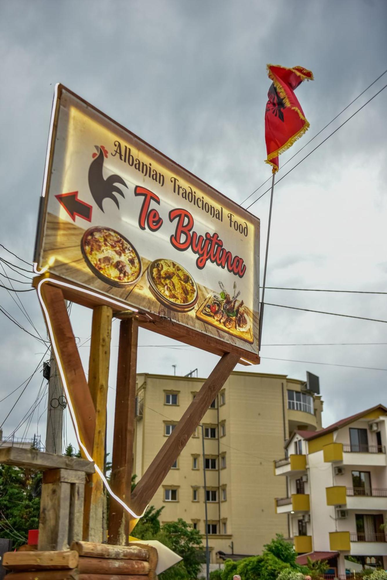 Te Bujtina Hotel- Cozy Stay With Traditional Breakfast Near Beach Golem  Exterior photo